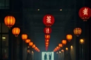 《无人区邮差》戈壁公路上孤独行驶的越野车